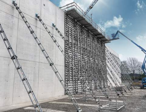Formwork supporting concrete construction