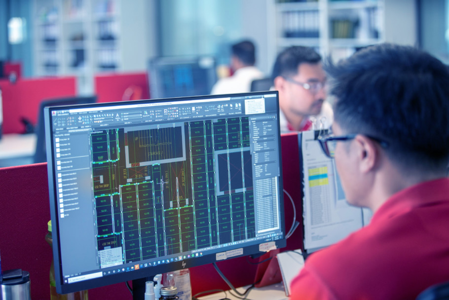 Formwork designer studying computer