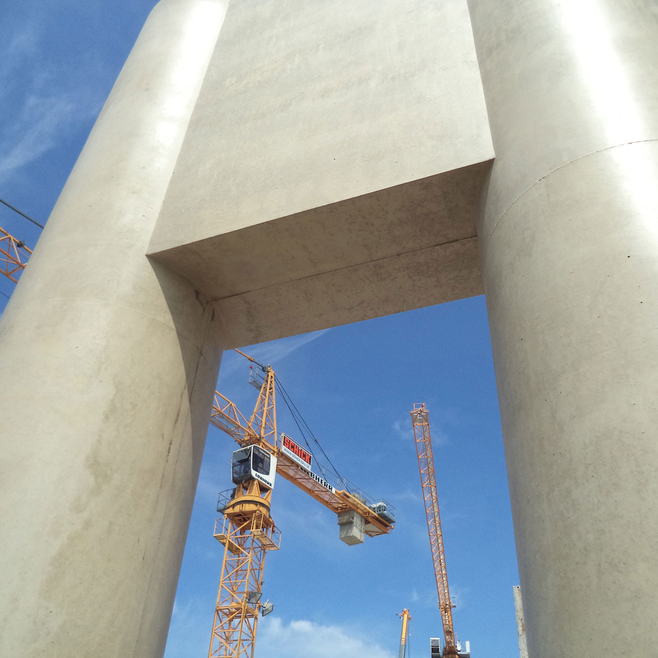 Circular formwork used to create bridge piers