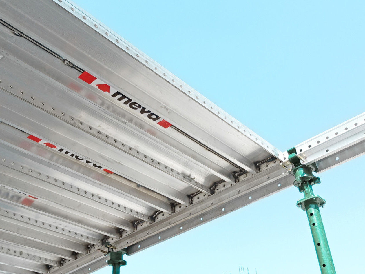 White-Alpha-Office-Buildings-Slab-Formwork-MonoDec-India-MEVA