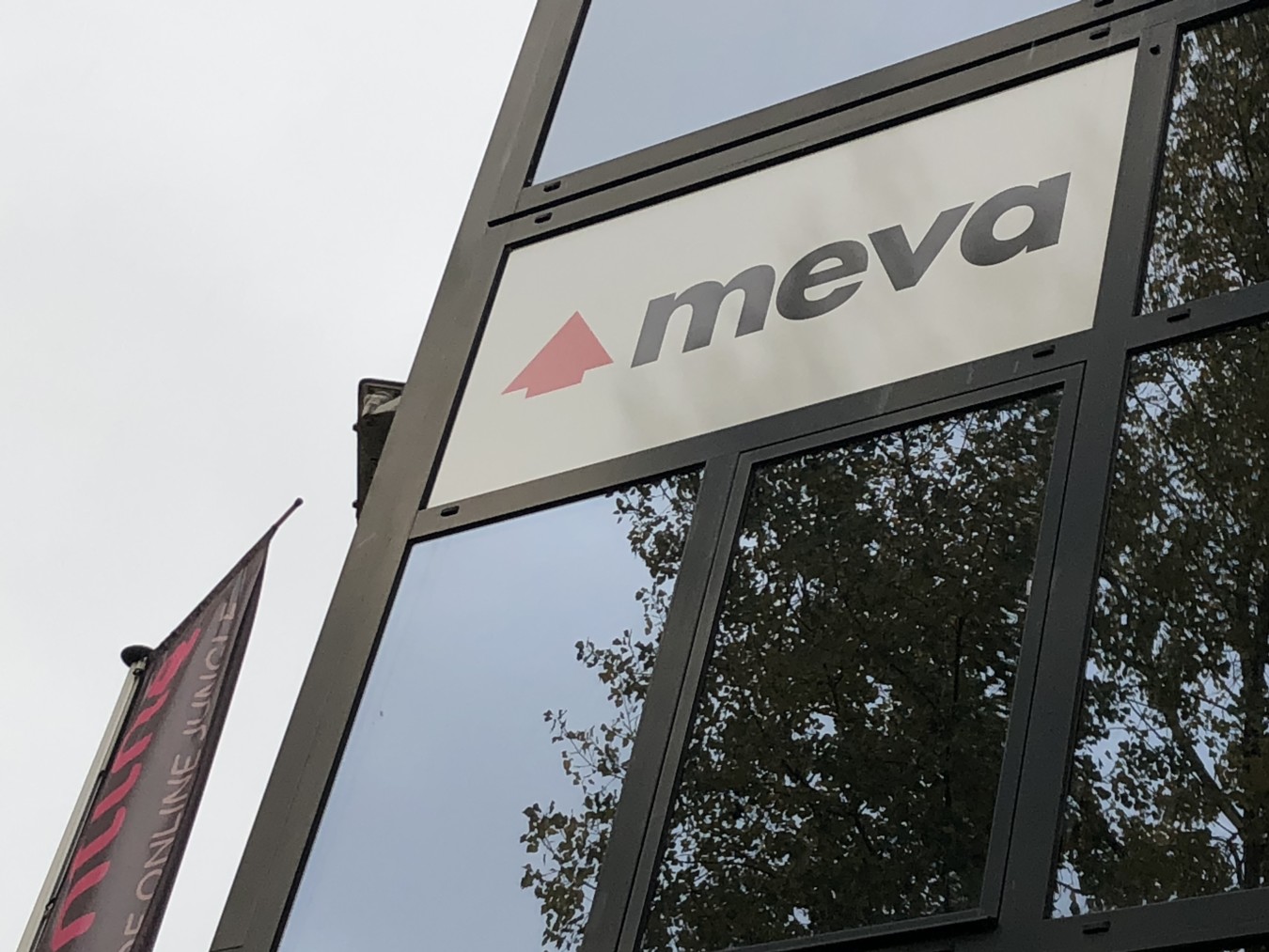 MEVA opens an office in the Netherlands in 1990