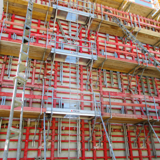 Projects-Arachive-Stuttgardt-Feature-Working-Platforms