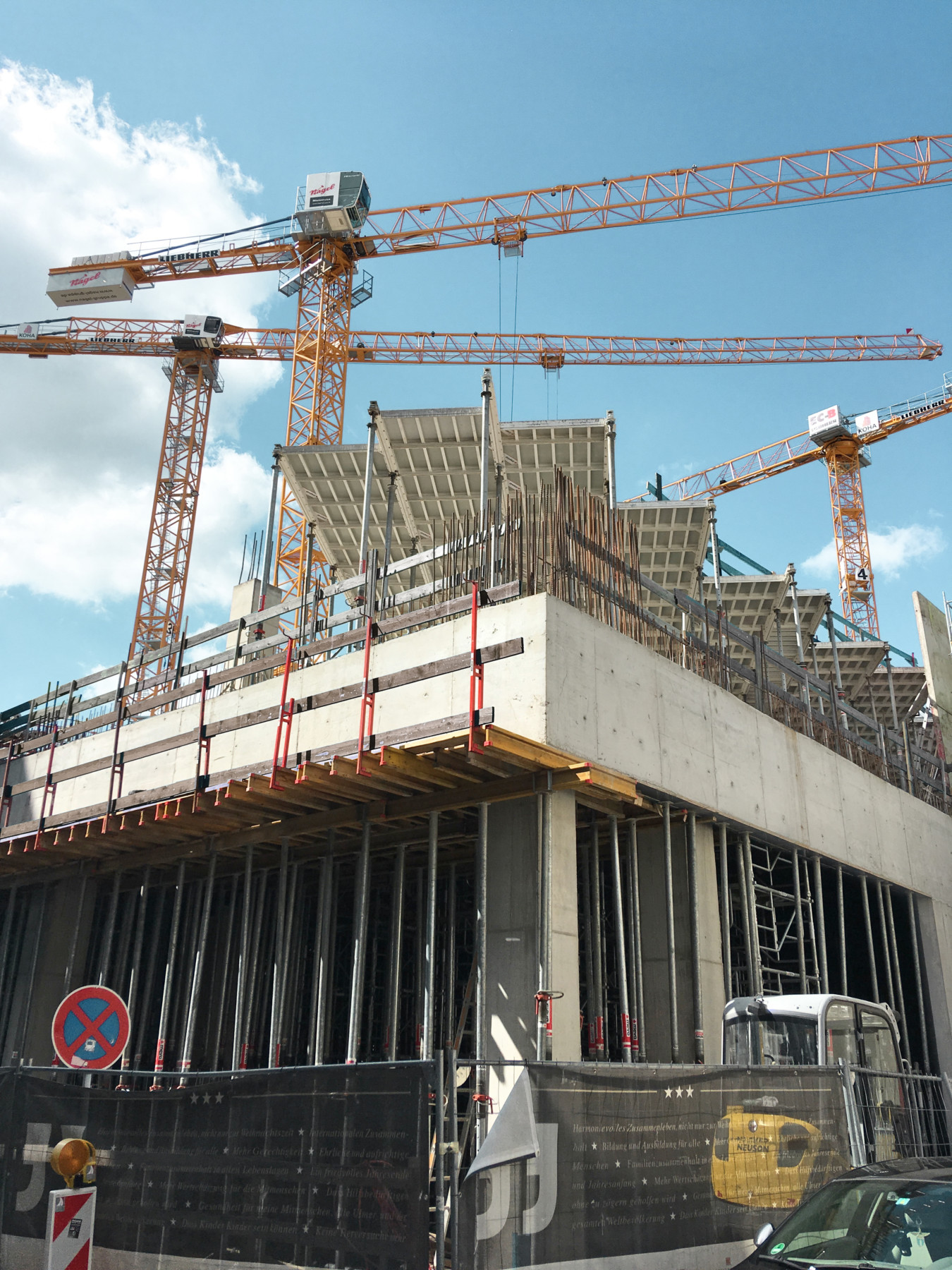 Slab formwork shoring mechanism on Cathedral construction