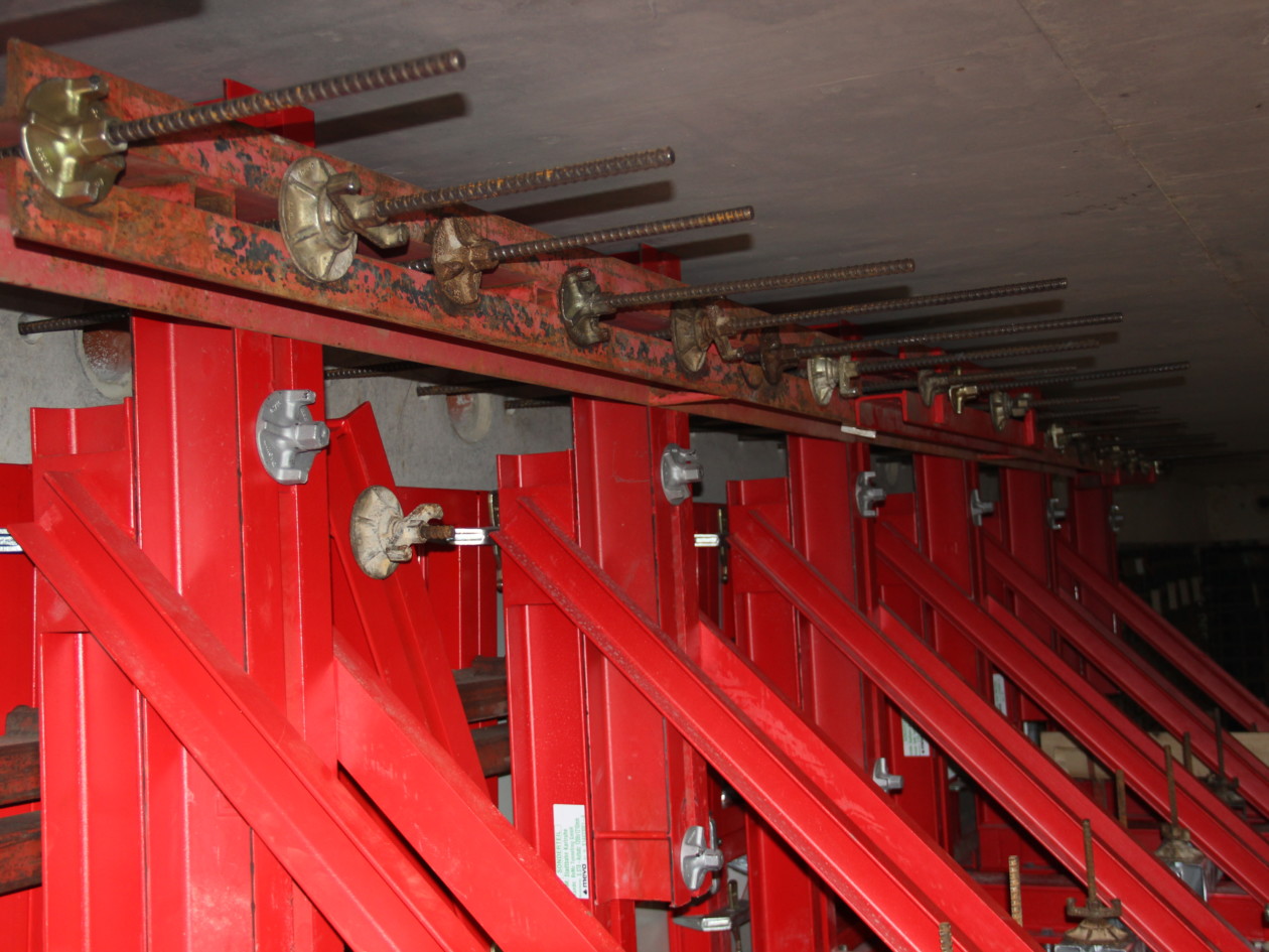 Projects-Archive-Karlsruhe-Bracket-Frame