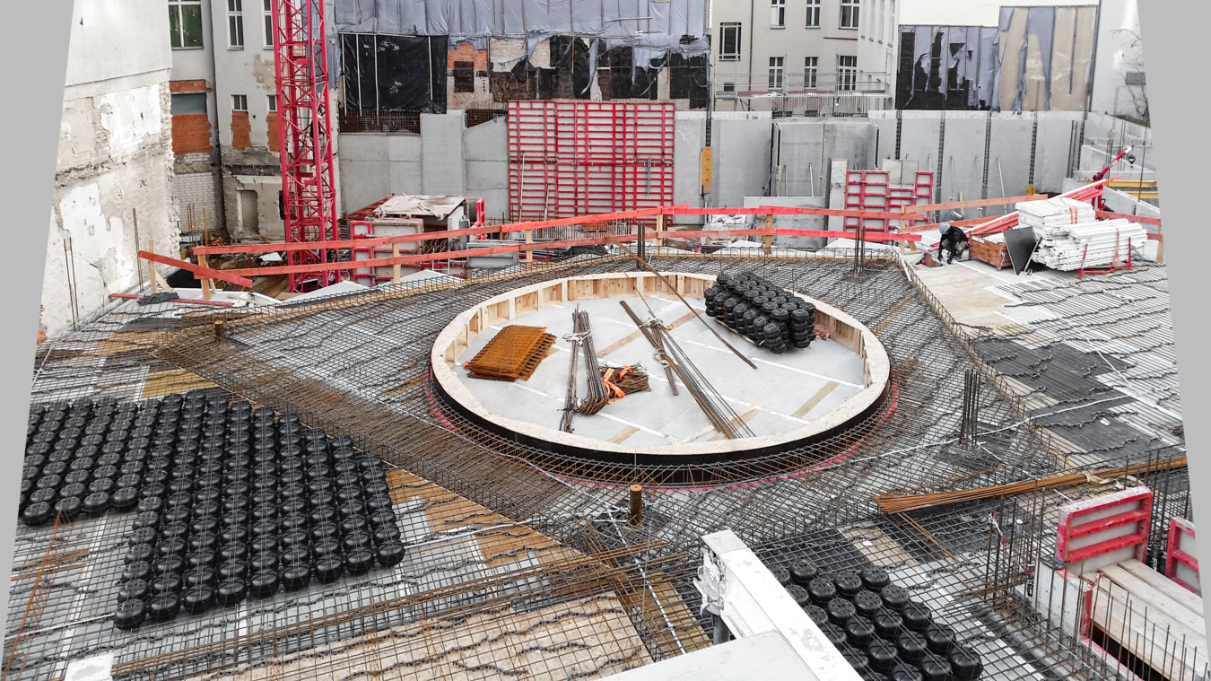 The upper level of the Kudamm boulevard in construction