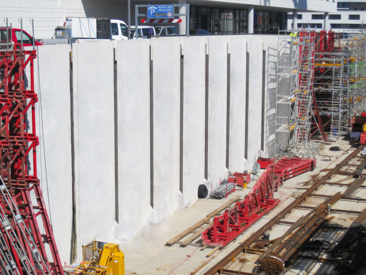 Construction of Stuttgart's Rail Terminus using Special Formwork Concrete Construction