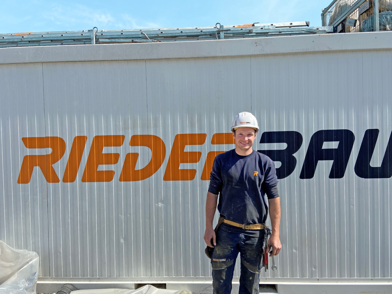 Wall formwork to construct concrete residential housing in Austria