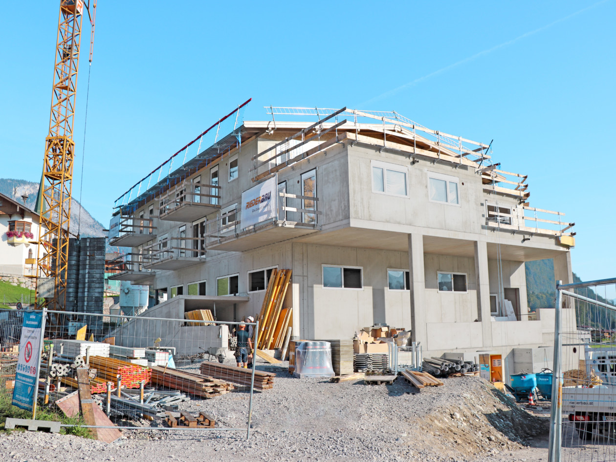 Wall formwork to construct concrete residential housing in Austria